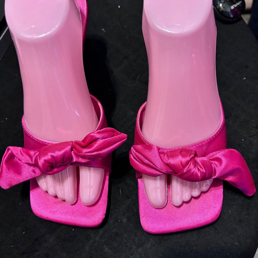 Cute Women's Pink Bow Sandals w/ Kitten Heel SZ 40 (US 8.5)